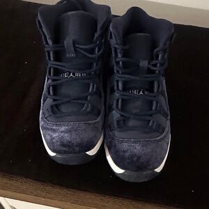 Jordan Kids Shoes in Navy and White